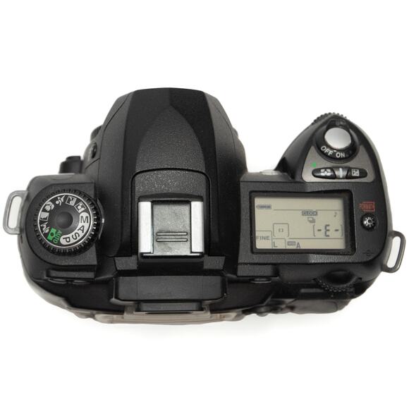 Nikon D70 6.1MP Digital SLR Camera Body With Accessories - Picture 6 of 15